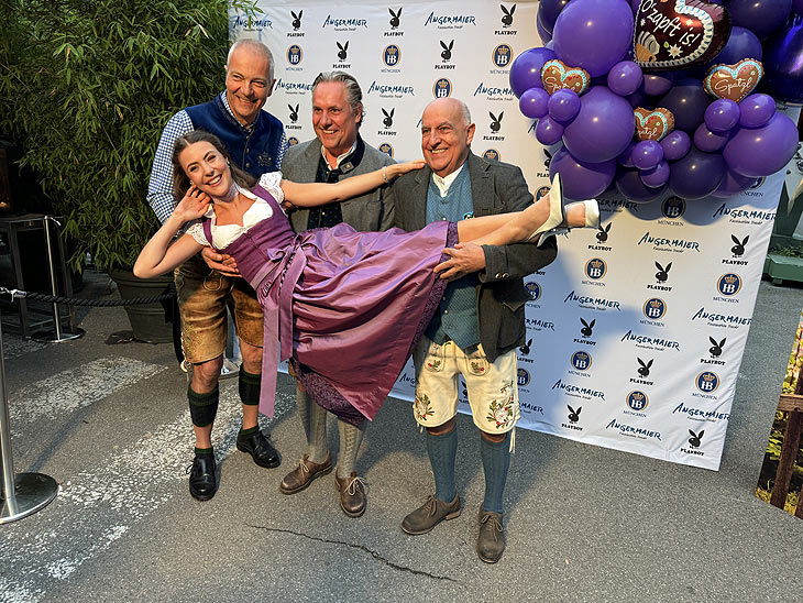 Hofbr&auml;u Chef Dr. Michael M&ouml;ller, Playboy Chef Florian Boitin, Wiesnplaymate 2024 Veronika &bdquo;Vroni&ldquo; Sbrizzai, Dr. Axel Munz (Trachten Angermaier)